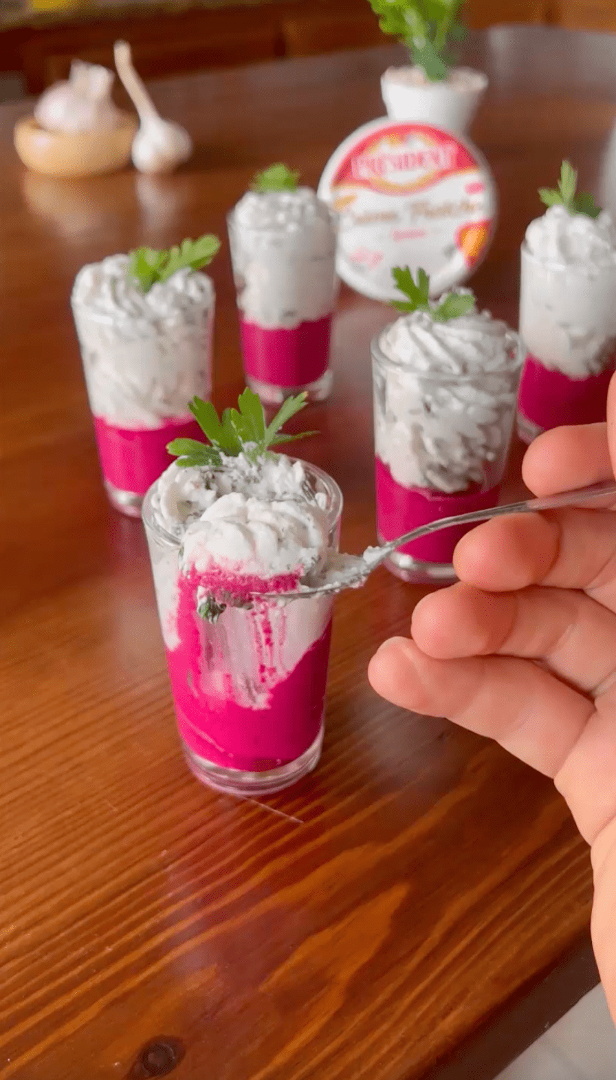 Mousse de Betterave avec Crème d'Épinards